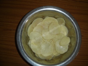 Shallow Fried Potato (Konkani: Batate Podi)