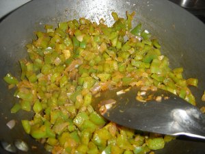 Ground nut and Capsicum Side-Dish (Konkani: Shenga ani Pugge Mirsangi Bhaji)