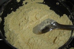 Gram Flour Ladoos (Konkani: Besan Laado)
