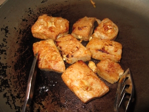Tuna Baked in Honey-Chilly-Garlic Sauce