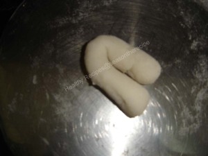 Rice Flour Bhakri (Konkani: Tandula Peeta Alonu Bhakri)